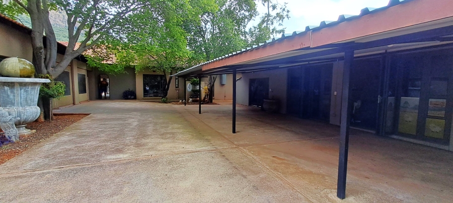 Commercial Property for Sale in Melodie North West